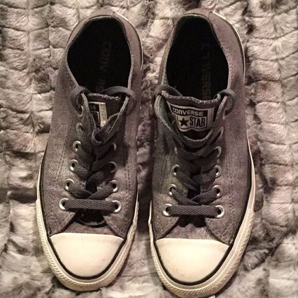 Womens’s Converse all star sneakers